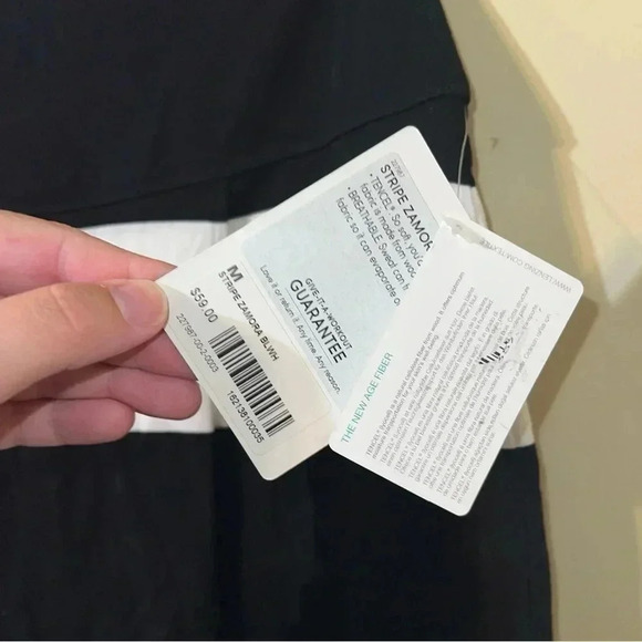 Athleta Asymmetrical Stripe Skirt Black White Size Medium NWT - Picture 2 of 4